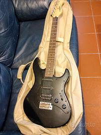 Chitarra elettrica Yamaha EG 120