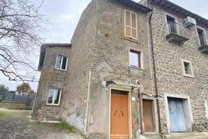 CASA INDIPENDENTE A MONTEFIASCONE