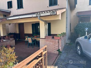 Villetta tri familiare su due livelli