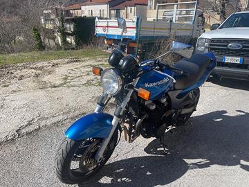 Kawasaki ZR750