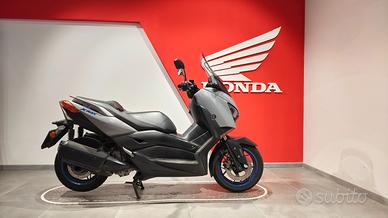 Yamaha X-Max 300