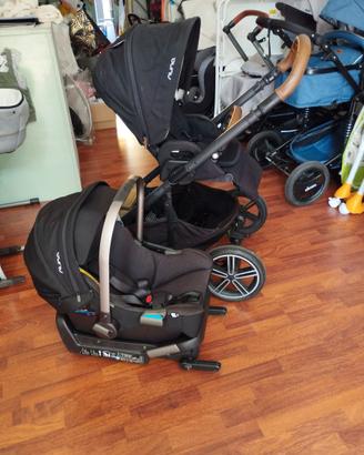 Duo Nuna-Passeggino Mixx e ovetto Icon