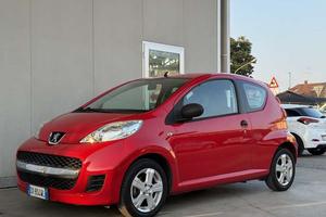 Peugeot 107 107 ADATTA NEOPATENTATI