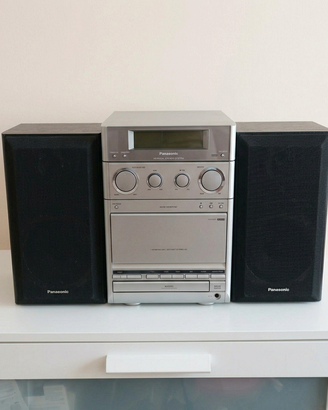 Stereo Panasonic con Casse e Mangianastri