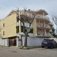 4 LOCALI A MONTESILVANO