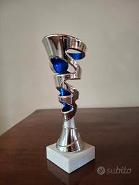 Trofeo spirale argentato con fiamma olimpica