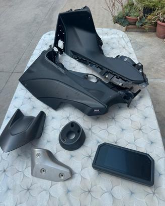 Ricambi danneggiati tmax 560