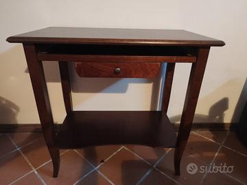 scrivania in legno