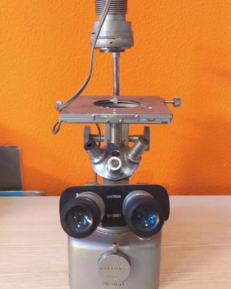 Microscopio binoculare Unitron.