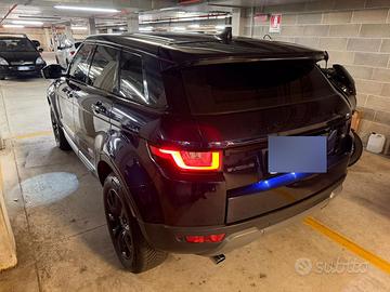 Range rover evoque