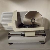 Affettatrice elettrica acciaio Inox lama 190mm - A