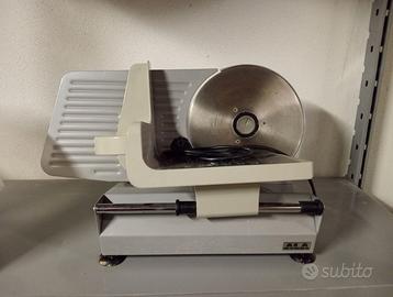 Affettatrice elettrica acciaio Inox lama 190mm - A