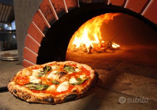 Pizzeria forno a legna