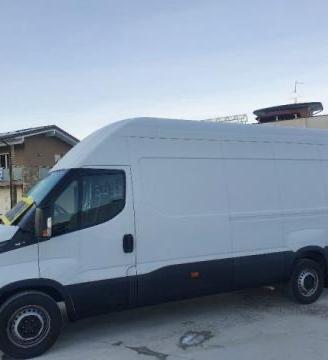 Acquistiamo Furgone Daily Sprinter Crafter chiuso
