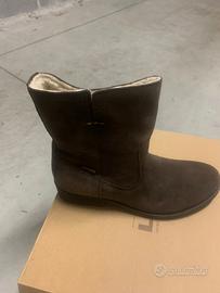 Stivaletti scamosciati levis