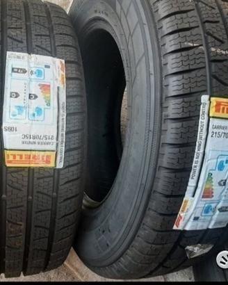 Coppia di pneumatici nuovi 215 70 15c pirelli