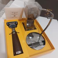 Pennello da barba e rasoio Acqua di Parma. 
