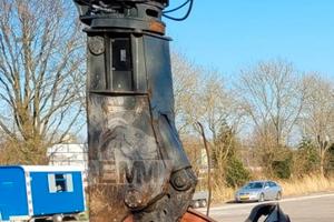 Pinza Cesoia escavatore 100 / 200 q.li