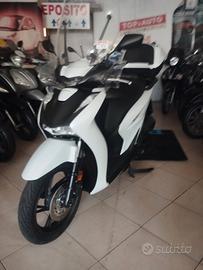 COME NUOVO Honda SH 125 SPORT SATINATO+ANTIF KM200