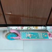 monopattino hello kitty