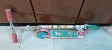 monopattino hello kitty