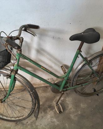 bicicletta donna con cestino ruota 26 