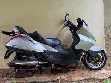 APRILIA ATLANTIC 500 PER RIUTILIZZO O PER RICAMBI