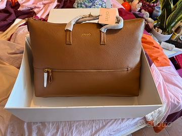 Borsa o borsone da viaggio doppio uso nuovo liu jo