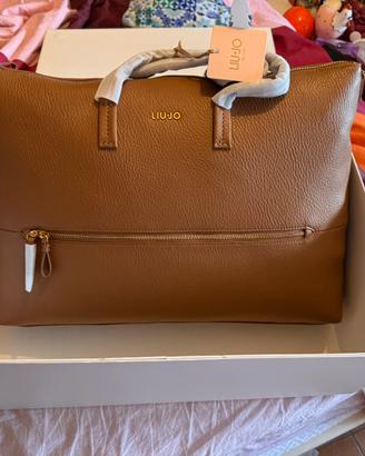 Borsa o borsone da viaggio doppio uso nuovo liu jo