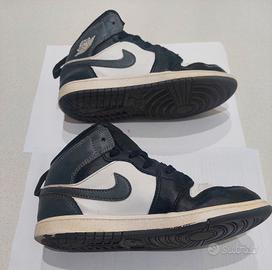 Scarpe Jordan 33.5 bianche e grigie bambino