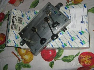 Serratura mottura tripLice/28C/ PRED.(sinistra)