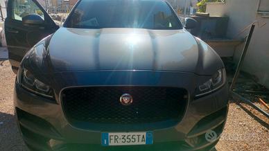 Jaguar f-pace 