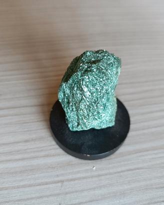 Minerale di Fuchsite con Piedistallo