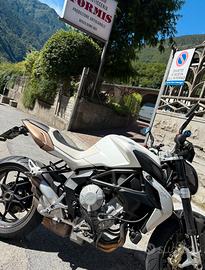 MV AGUSTA BRUTALE 675