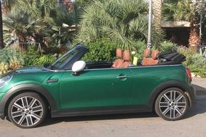 MINI CABRIO ANNO 2024 COOPER YOURS INTERNI PELLE