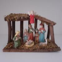 Presepe con capanna in legno