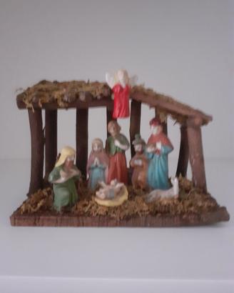 Presepe con capanna in legno