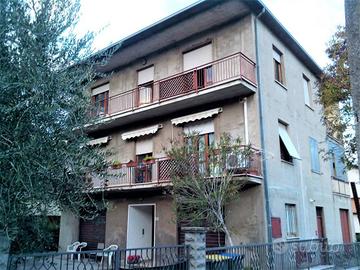 Appartamento di 140 m² con 5 locali e box auto dop