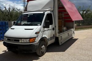 Furgone Iveco 35C9