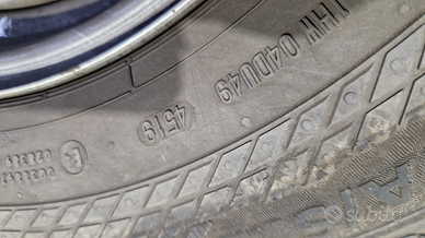 Gomme continental 225/7516c