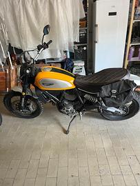 Ducati Scrambler 800cc usato pari a nuovo- 2017