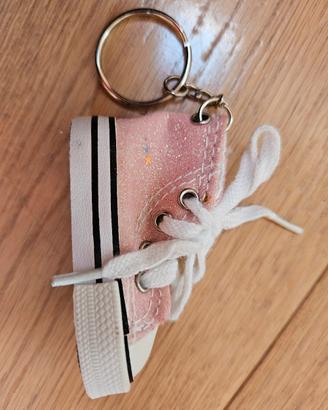 Portachiavi scarpe all- star rosa.Nuove