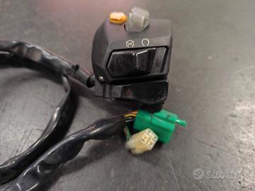 USATO 00135270 COMMUTATORE LUCI DX KYMCO AK 550 20