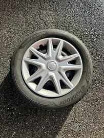 gomme da neve con cerchi in ferro (195/60 R15)