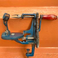 Sbucciatore vintage pela patate