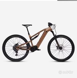 Bici elettrica MTB enduro.