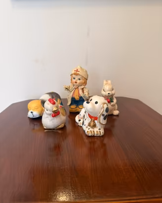 Lotto 5 statuine decorative vintage