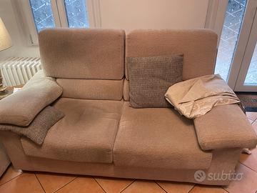 divani 2 posti