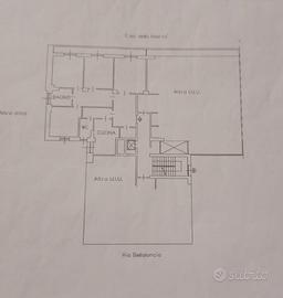 Mantova centro storico luminoso semi attico