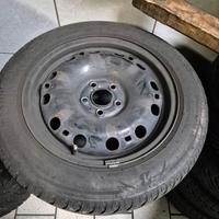 Cerchi in ferro Polo + gomme invernali 15" 